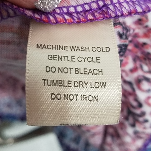 Cute top - Picture 4 of 4